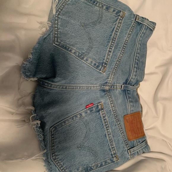 Levi 501 shorts - Picture 3 of 3